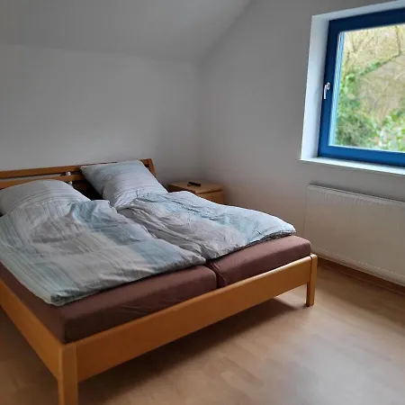 アパート Dachwohnung In Feldrandlage