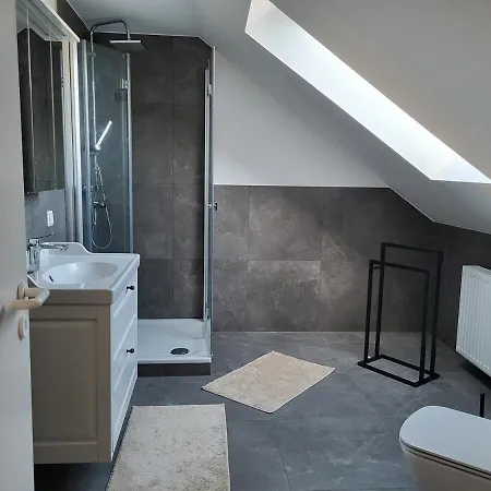 Dachwohnung In Feldrandlage ブルクヴェーデル
